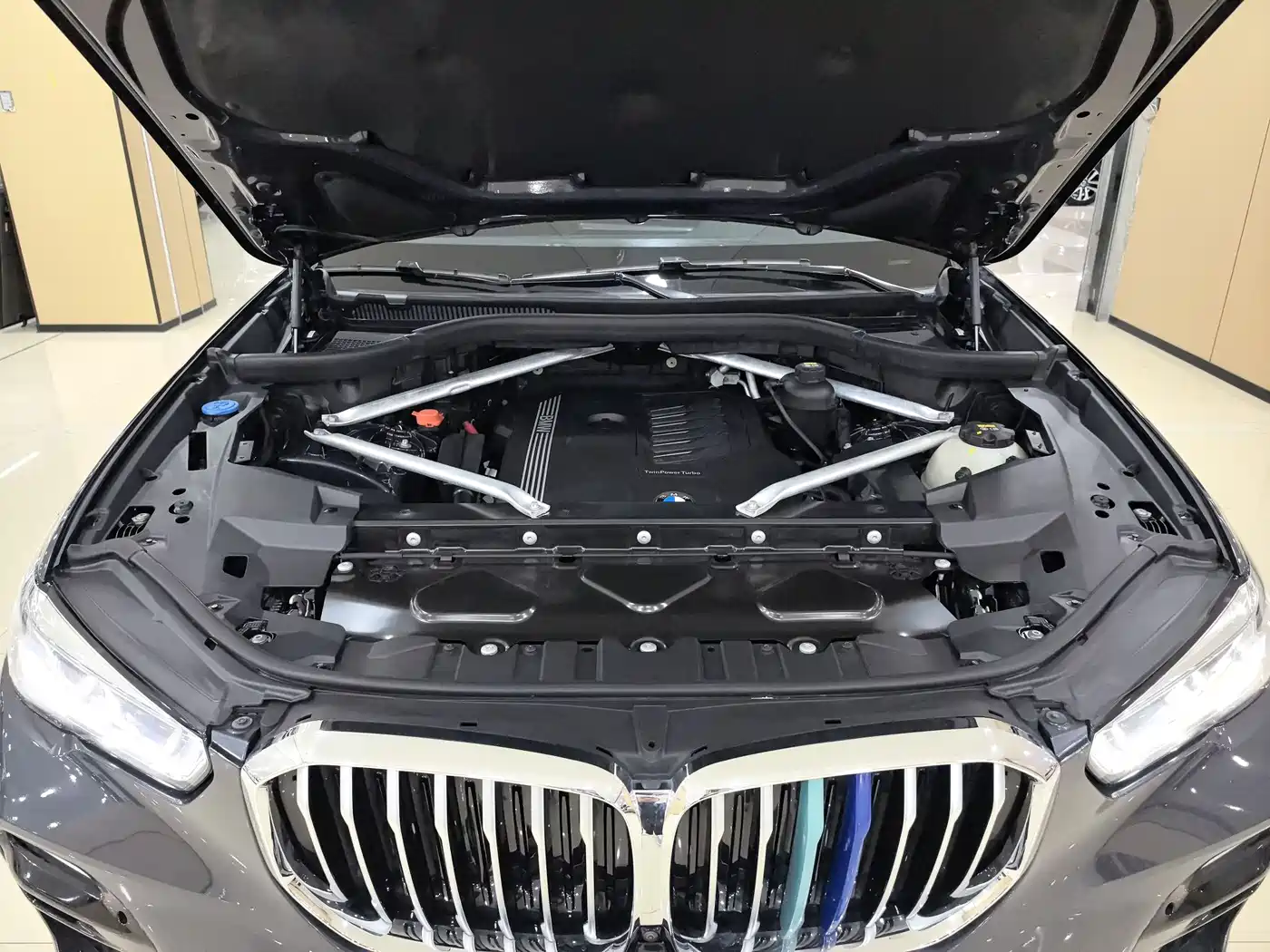 BMW X5 (Import) 2020 xDrive40i M Sport Package фото 16