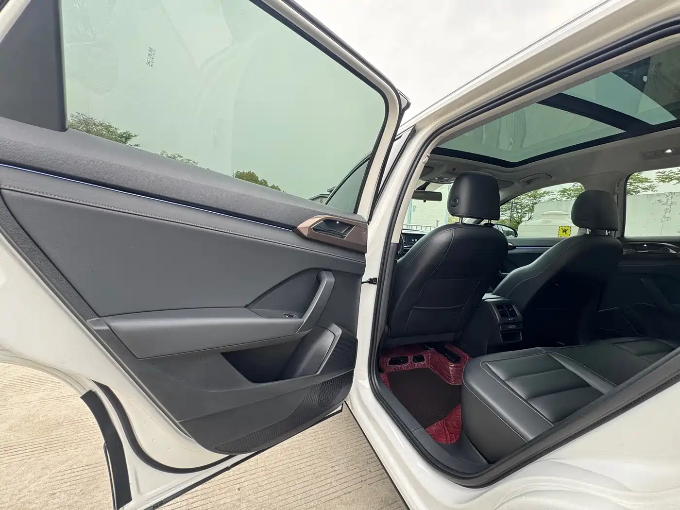 Volkswagen Tharu 2020 280TSI 2WD Comfort Edition China VI фото 14