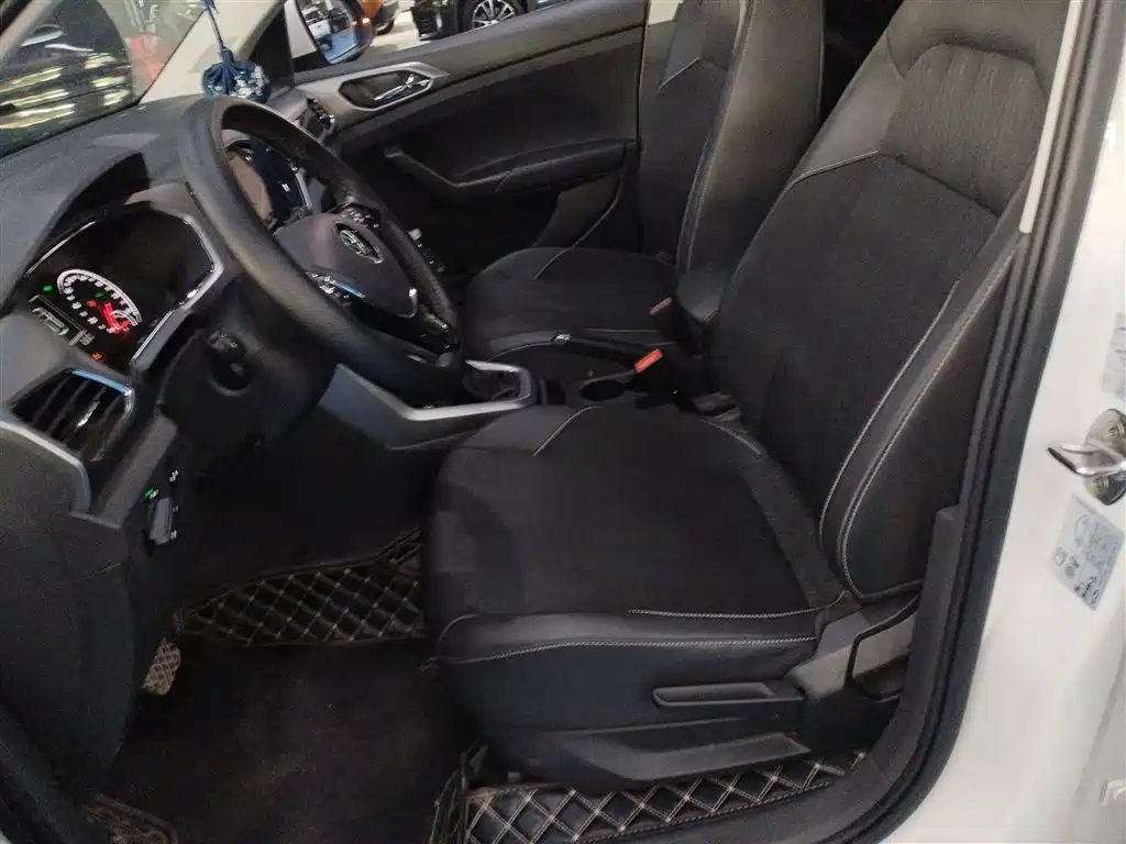 Volkswagen T-Cross 2021 1.5L Auto Comfort Edition фото 11
