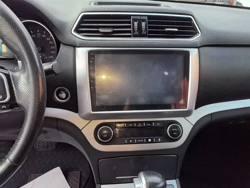 Haval H6 Coupe 2016 Blue Label 1.5T Automatic 2WD Urban фото 13