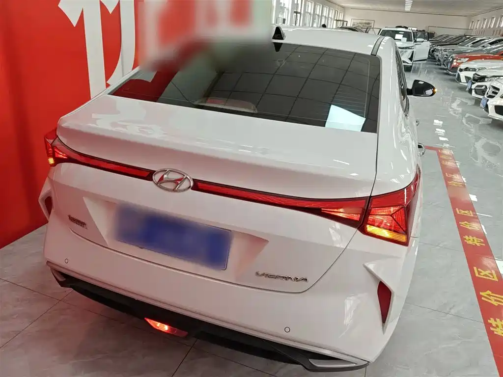 Hyundai Verna 2020 1.4L CVT GLS Cool Edition фото 6
