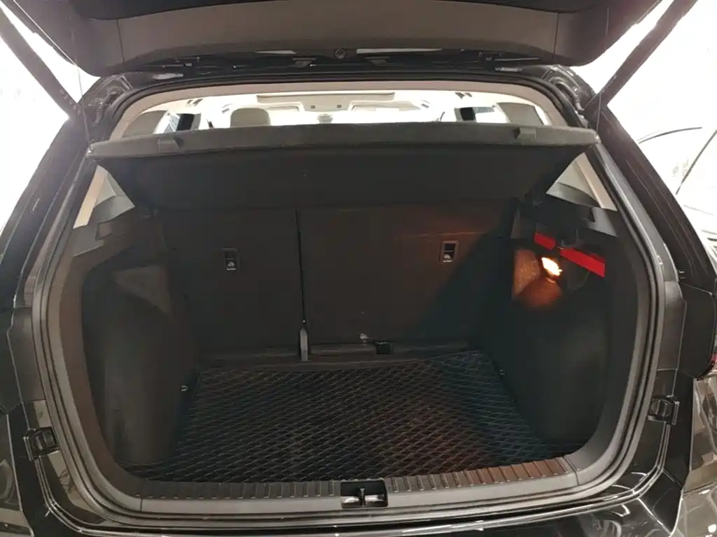 Volkswagen Tharu 2023 300TSI 2WD Bright Moon Edition фото 19