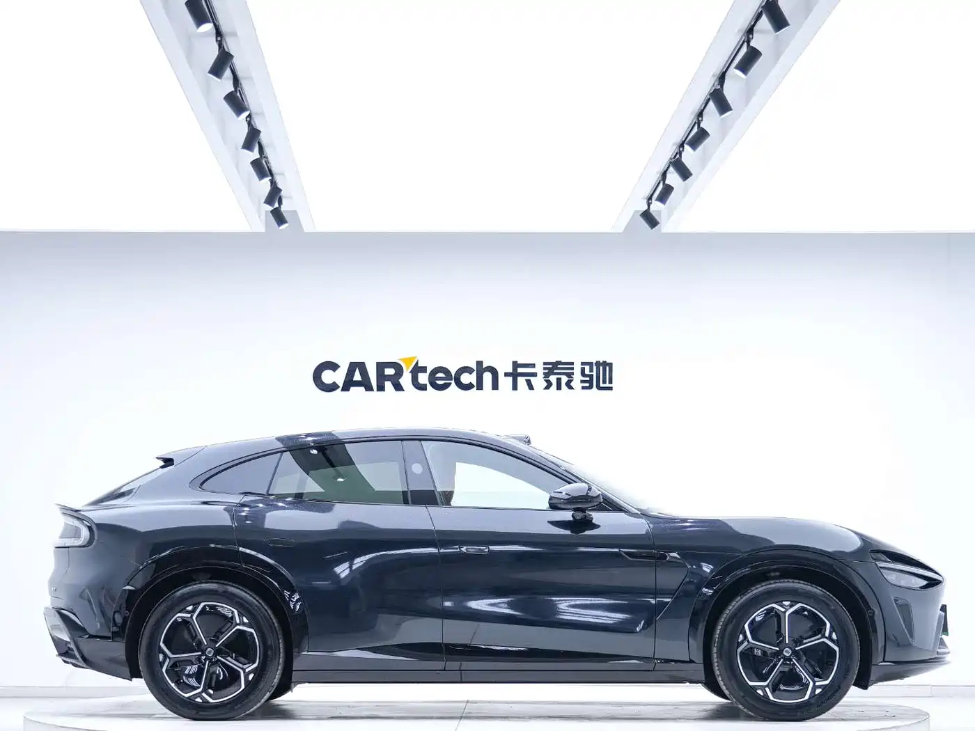 Xiaomi Auto Xiaomi YU7 2025 Extended Range RWD Edition фото 4