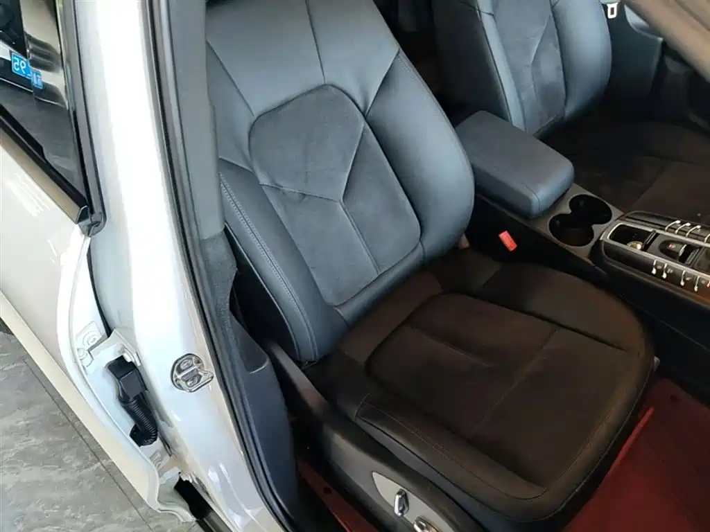 Porsche Macan 2014 Macan 2.0T фото 25