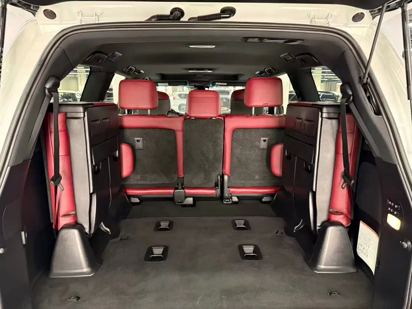 Lexus LX 2019 570 Peak Special Edition фото 13