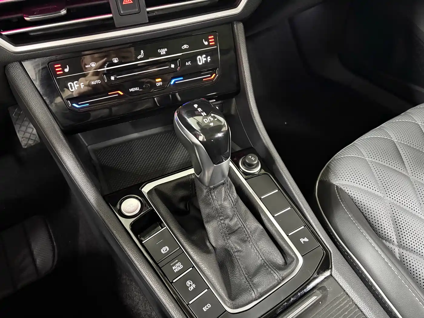 Volkswagen Sagitar 2023 Model Year 280TSI DSG Surpass Edition фото 15