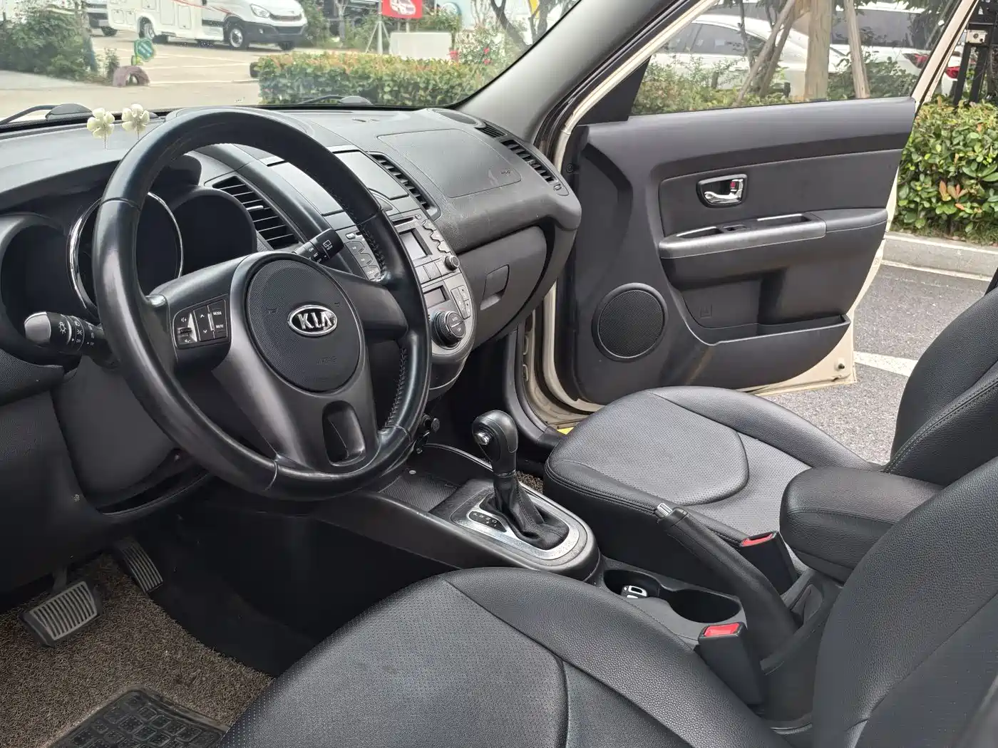 Kia Soul 2013 1.6L AT Premium фото 9