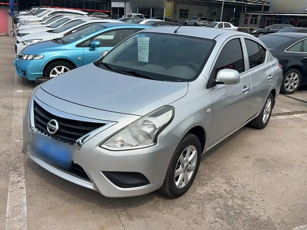 Nissan Sunny 2016 2015 1.5XE Manual Elite