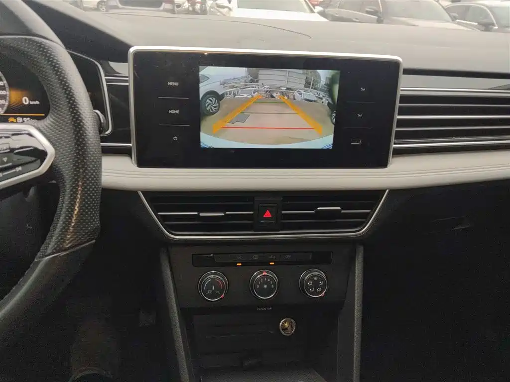 Volkswagen Tiguan L 2023 330TSI Auto 2WD Comfort Edition фото 5