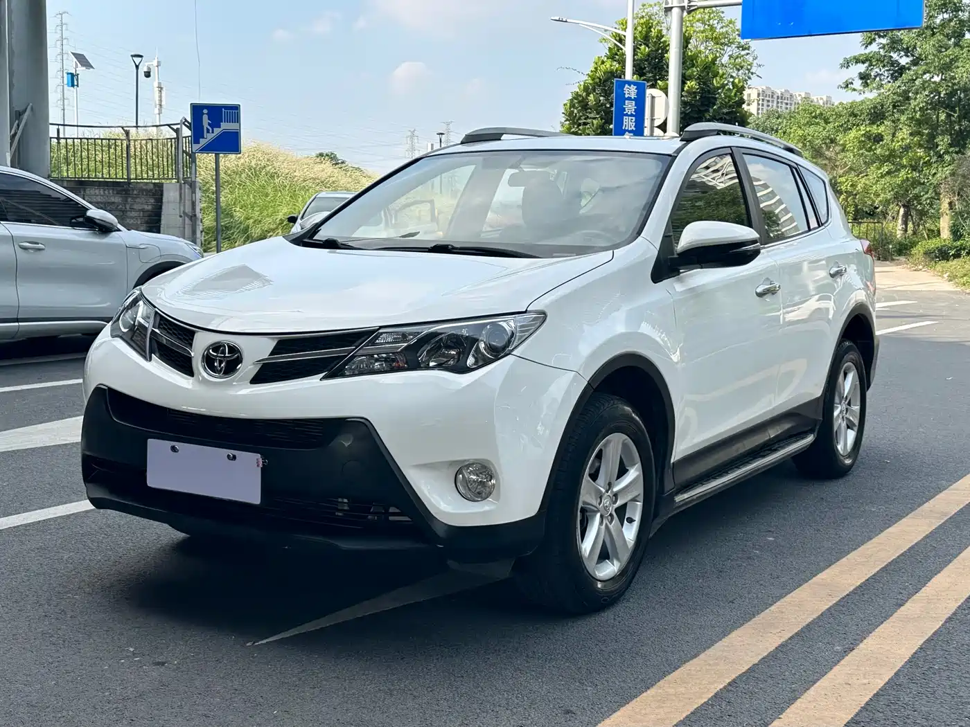 Toyota RAV4 Rongfang 2013 2.0L CVT 4WD Pioneer