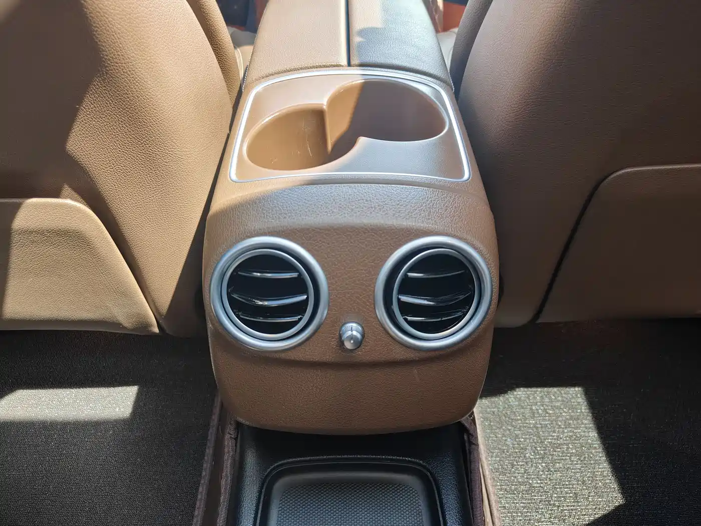 Mercedes-Benz E-Class 2019 E 300 L Sport Fashion фото 12