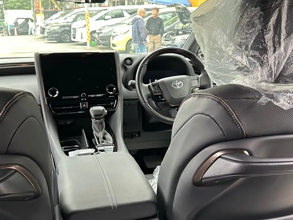 Toyota Alphard 2024 Hybrid 2.5L Prestige Edition фото 4