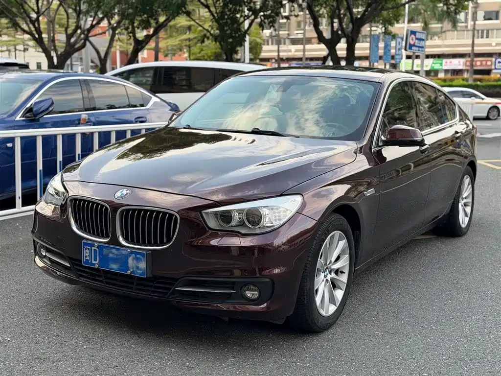 BMW 5 Series GT 2015 528i Leading
