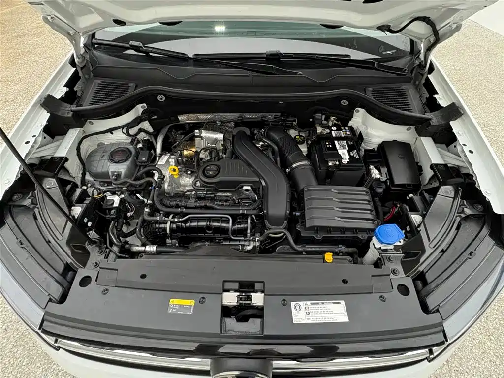 Volkswagen Tharu 2024 300TSI 2WD Moon Premium Edition фото 13