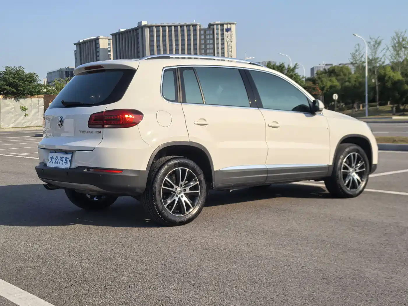 Volkswagen Tiguan 2015 1.8TSI Automatic 2WD Highline фото 15