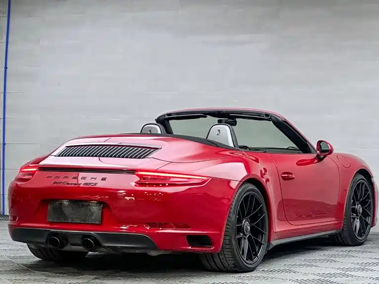 Porsche 911 2017 Carrera 4 Cabriolet GTS 3.0T фото 4