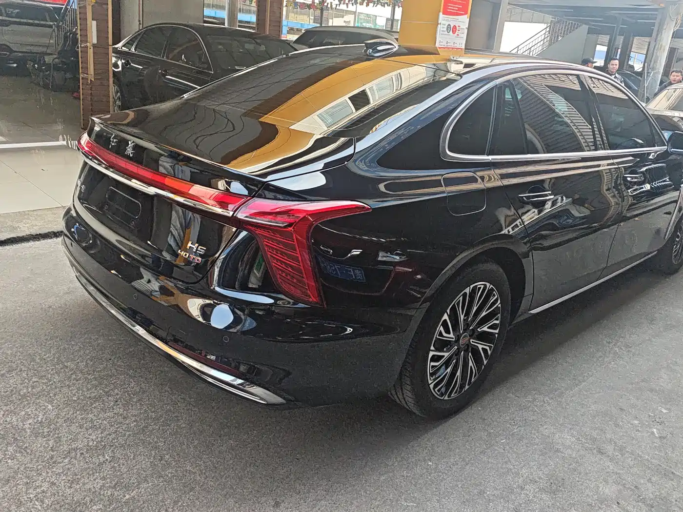 Hongqi H5 2025 2.0T Automatic Flag Celebration 500,000 Units Anniversary Edition фото 16