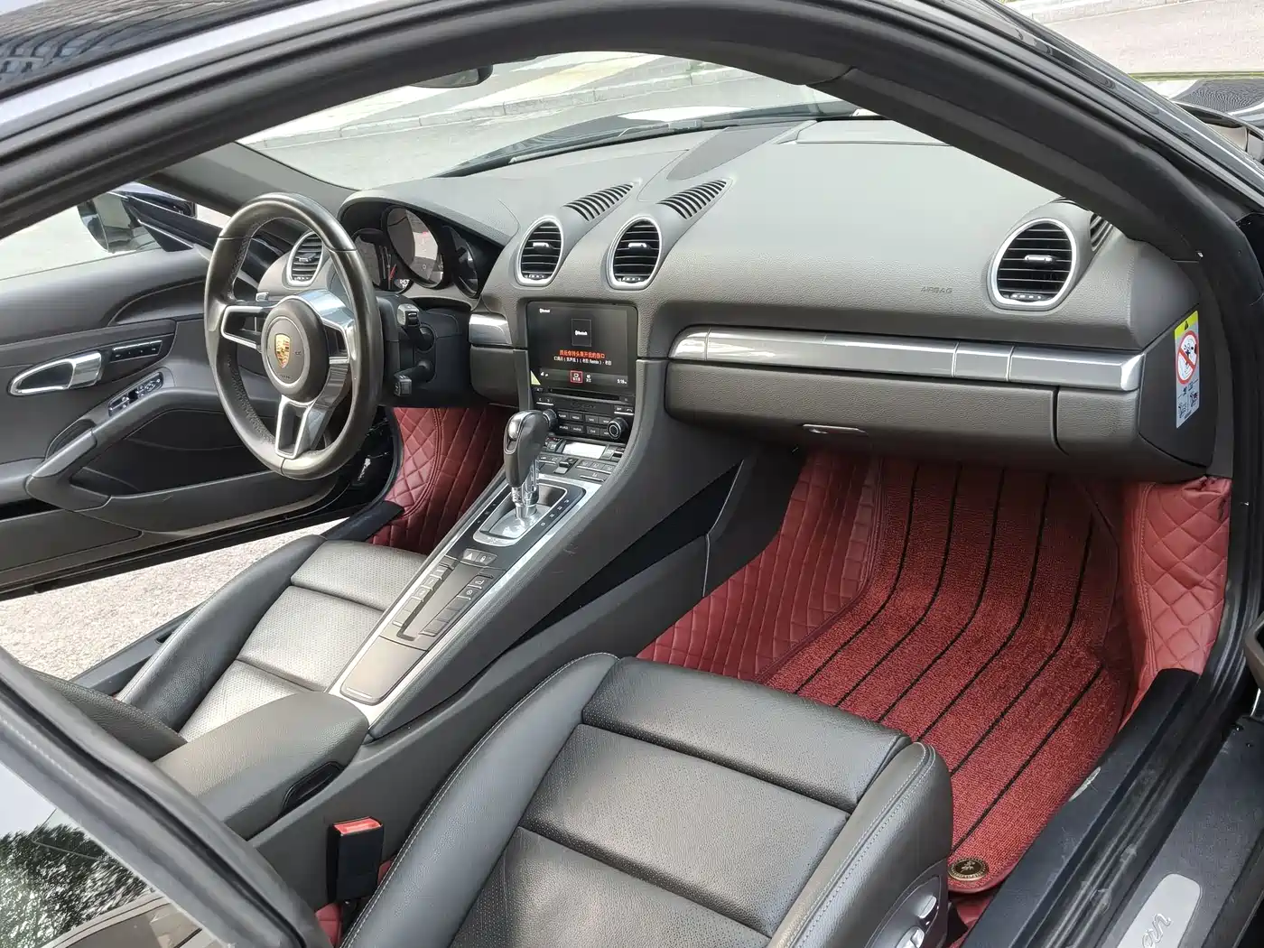 Porsche 718 2018 Cayman 2.0T фото 4