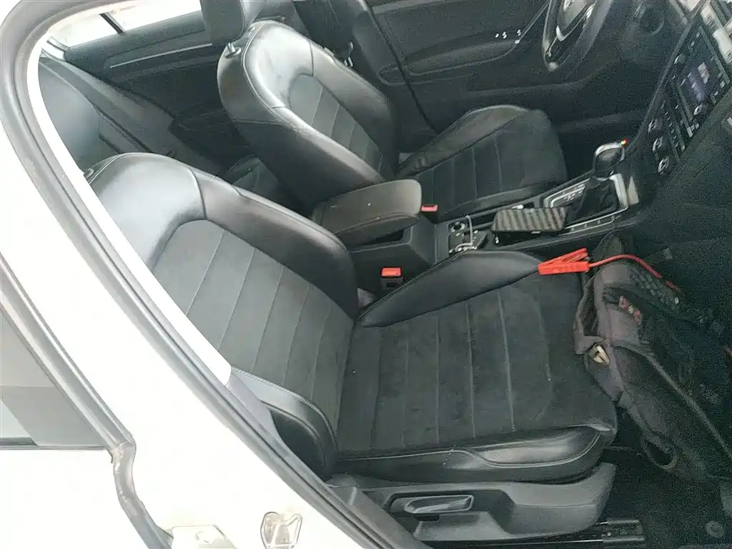 Volkswagen Golf 2018 230TSI Automatic Luxury фото 25