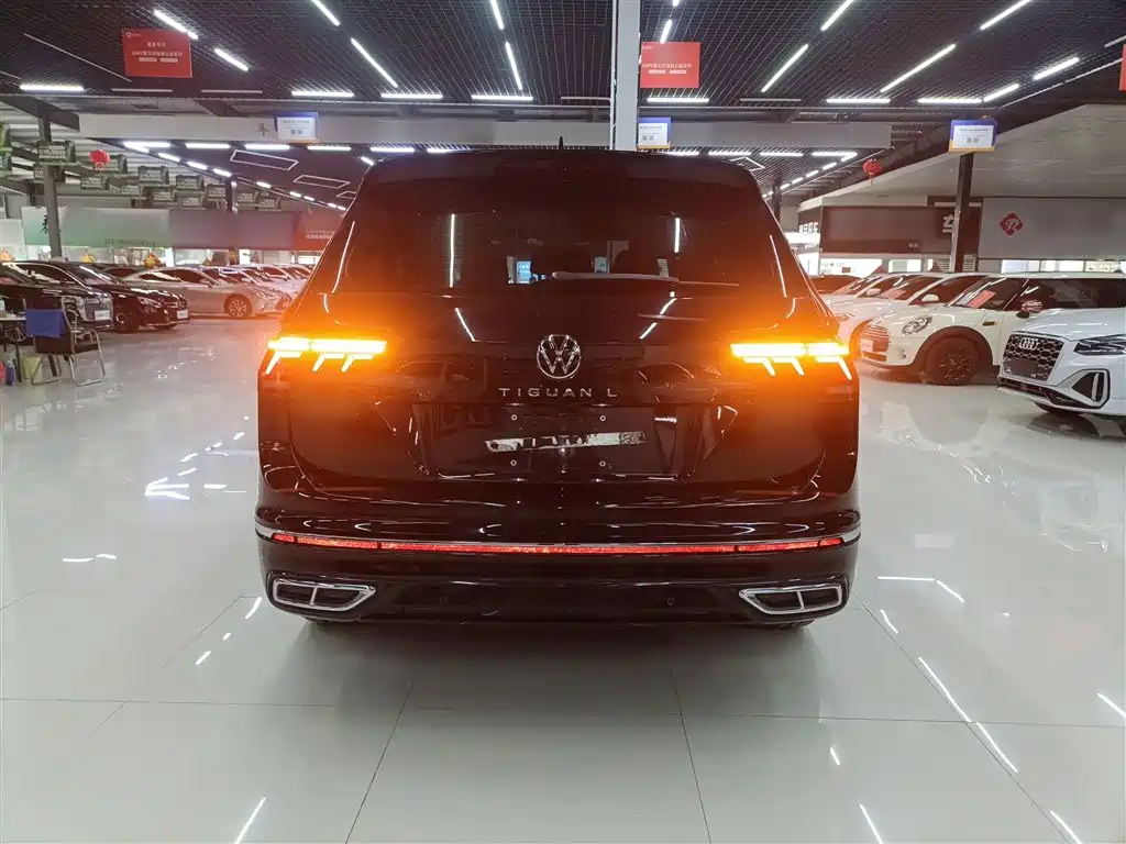 Volkswagen Tiguan L 2022 330TSI Auto 2WD R-Line Premium Edition фото 6