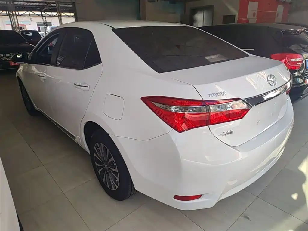 Toyota Levin 2018 185T CVT Prestige Edition China VI фото 5