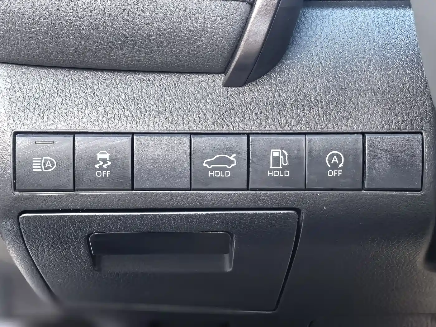 Toyota Camry 2019 Facelift 2.0G Luxury Edition фото 20