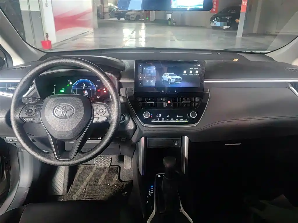 Toyota Corolla Cross 2024 2.0L Smart Hybrid Dual Engine Elite Edition фото 13