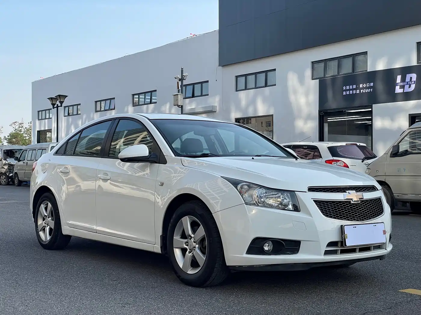 Chevrolet Cruze 2013 Model 1.8L SE AT фото 3