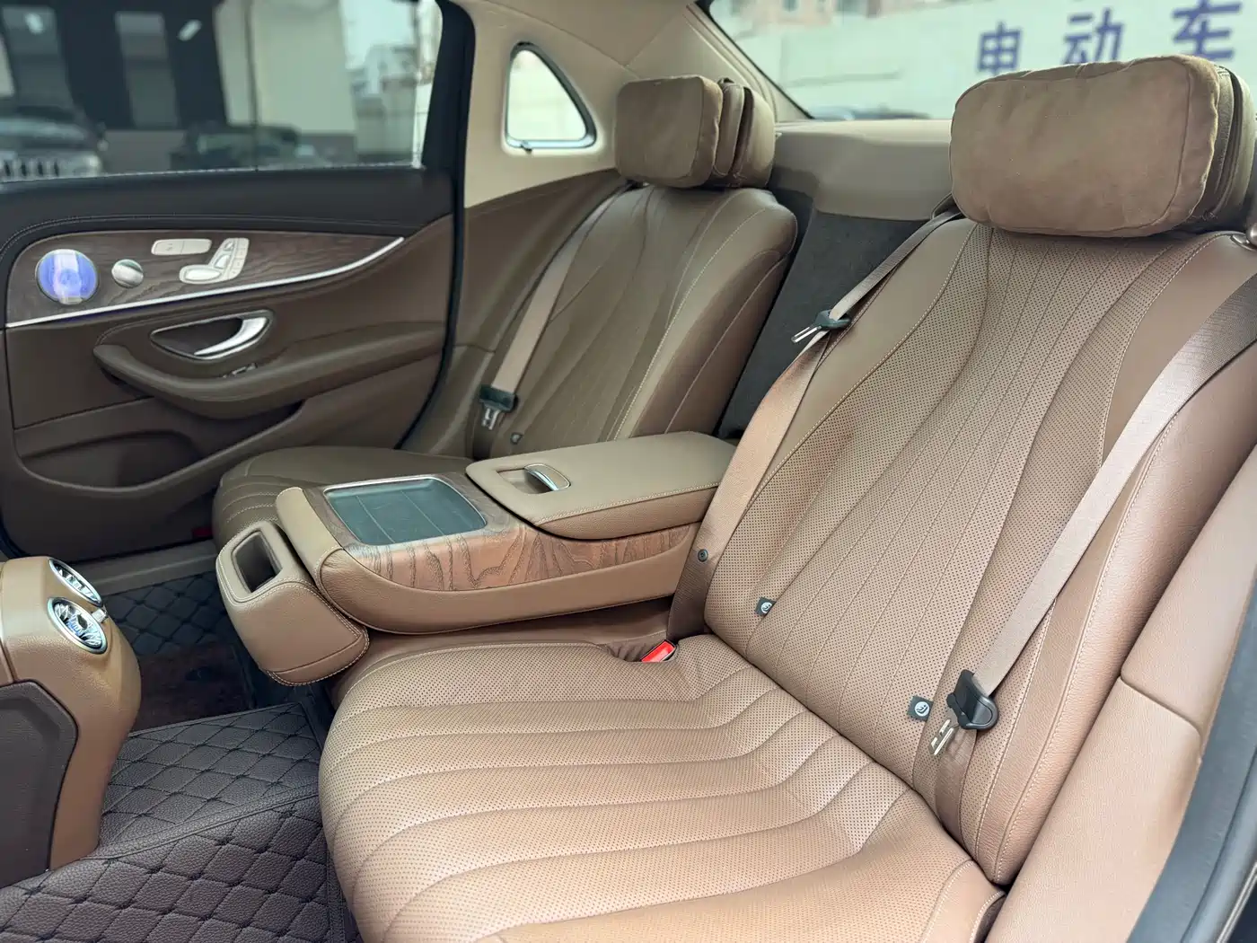 Mercedes-Benz E-Class 2020 Facelift E 300 L Exclusive фото 13