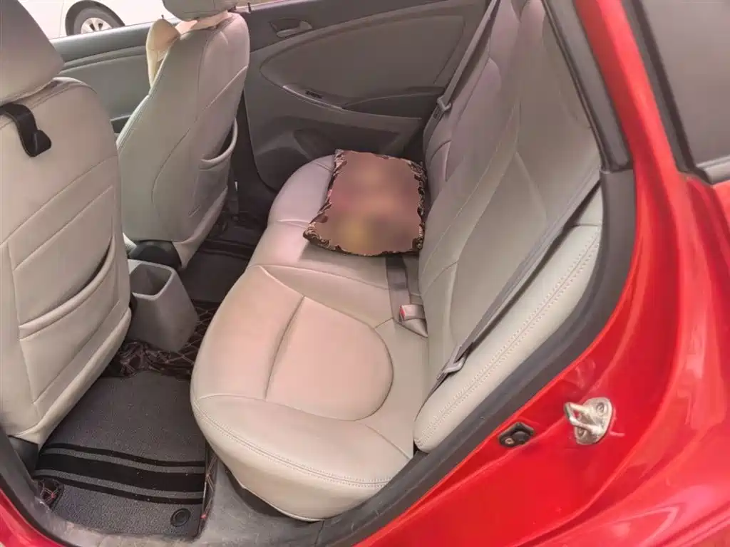 Hyundai Verna 2014 1.4L Automatic Smart GLS фото 17