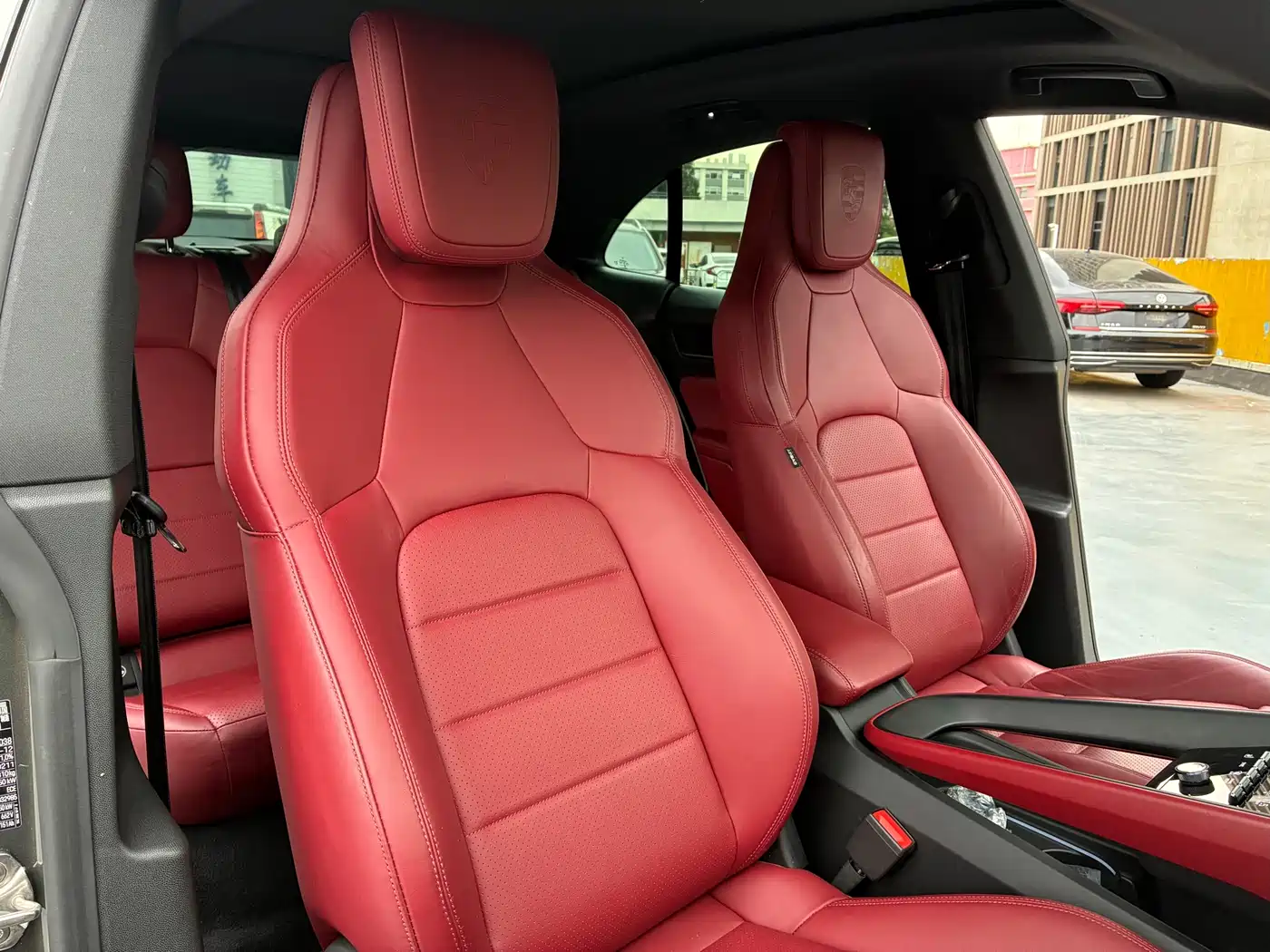 Porsche Macan EV 2024 Macan Long Range фото 13