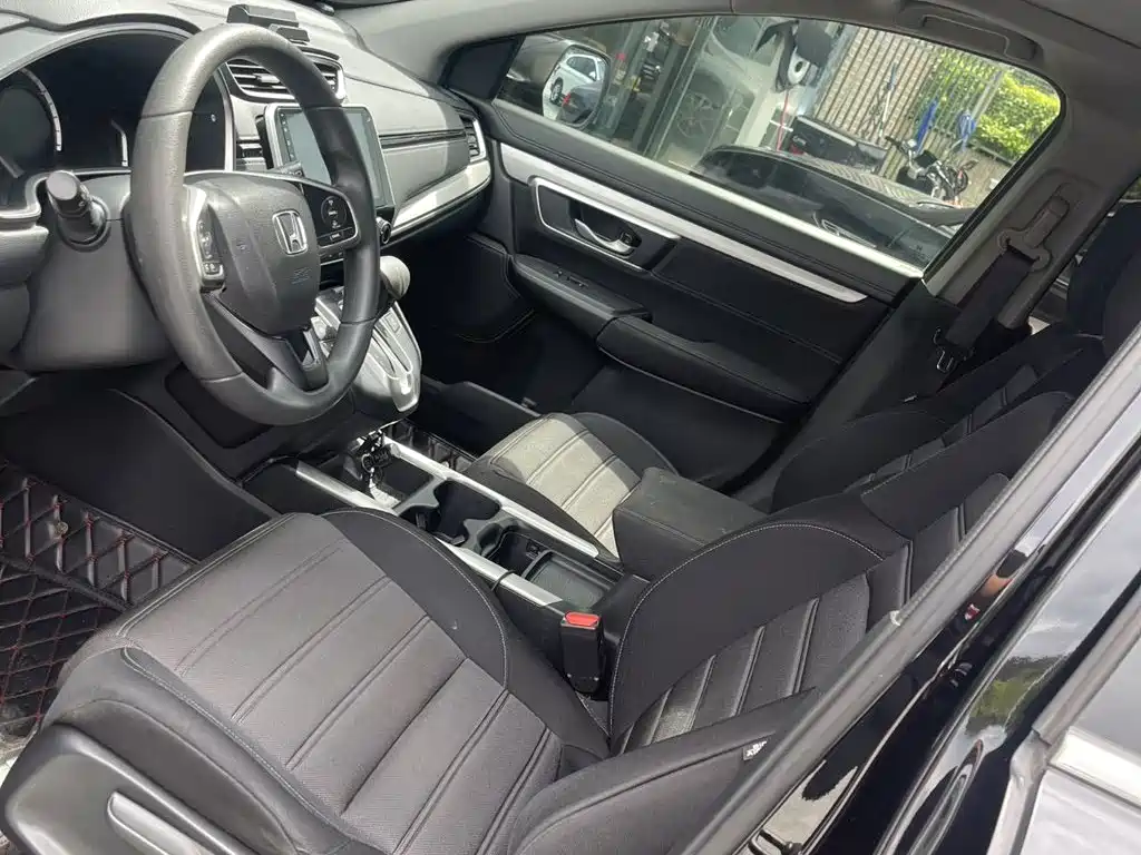 Photo 6 - Honda CR-V
