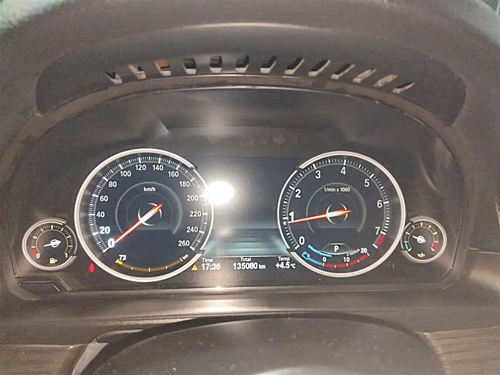 BMW 5 Series 2014 525Li Luxury Design Package фото 8