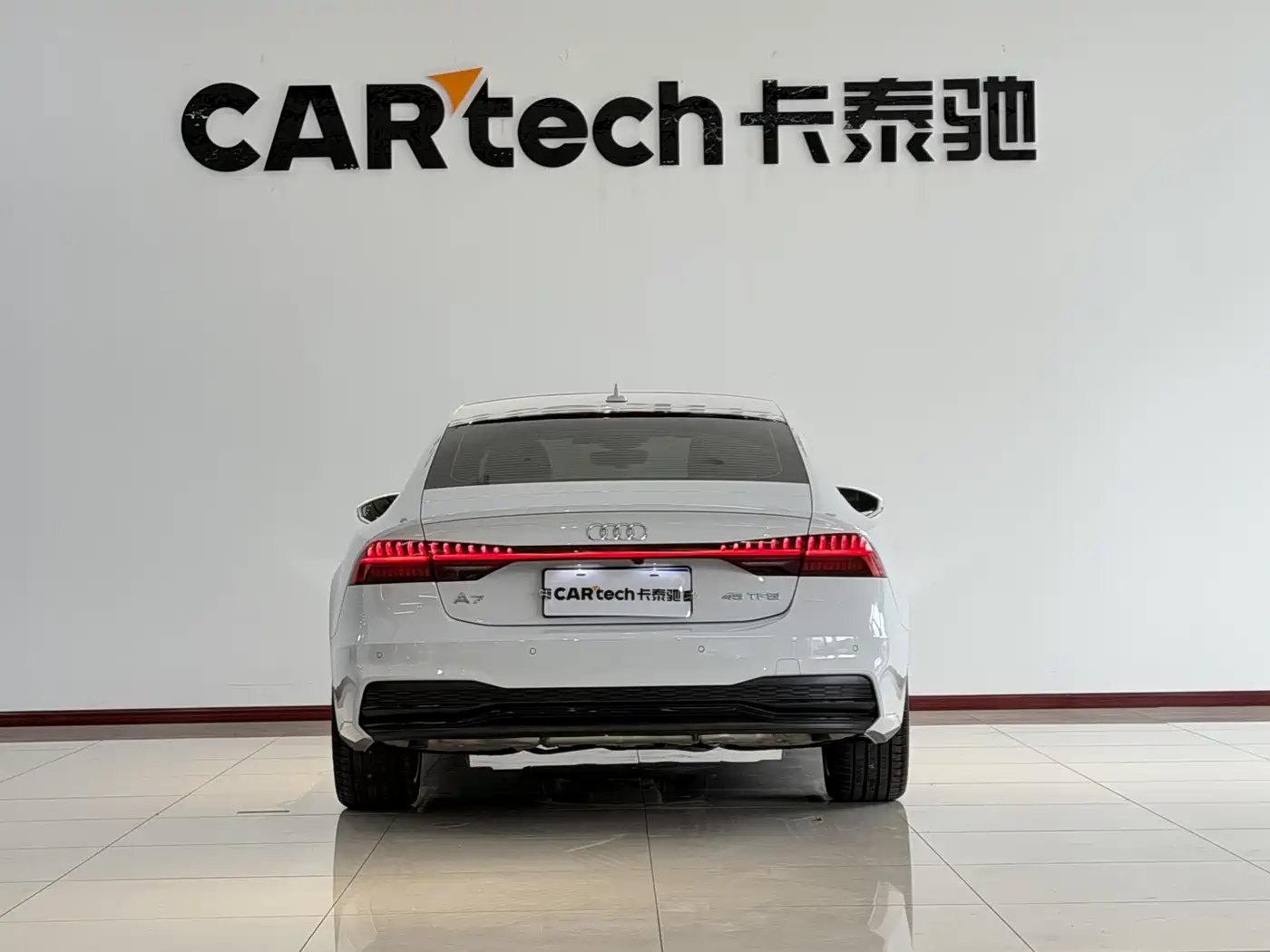 Audi A7 2023 Model 45 TFSI Premium Selection Edition фото 25