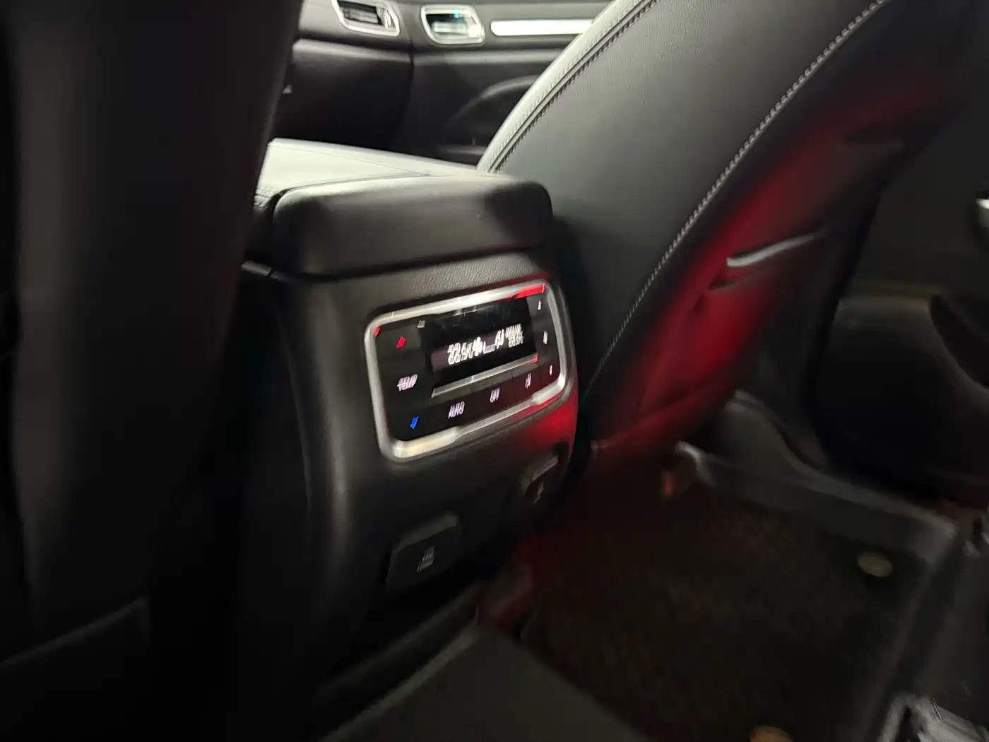 GAC Trumpchi Trumpchi GS8 2020 Model 390T FWD Premium (7-seater) фото 16