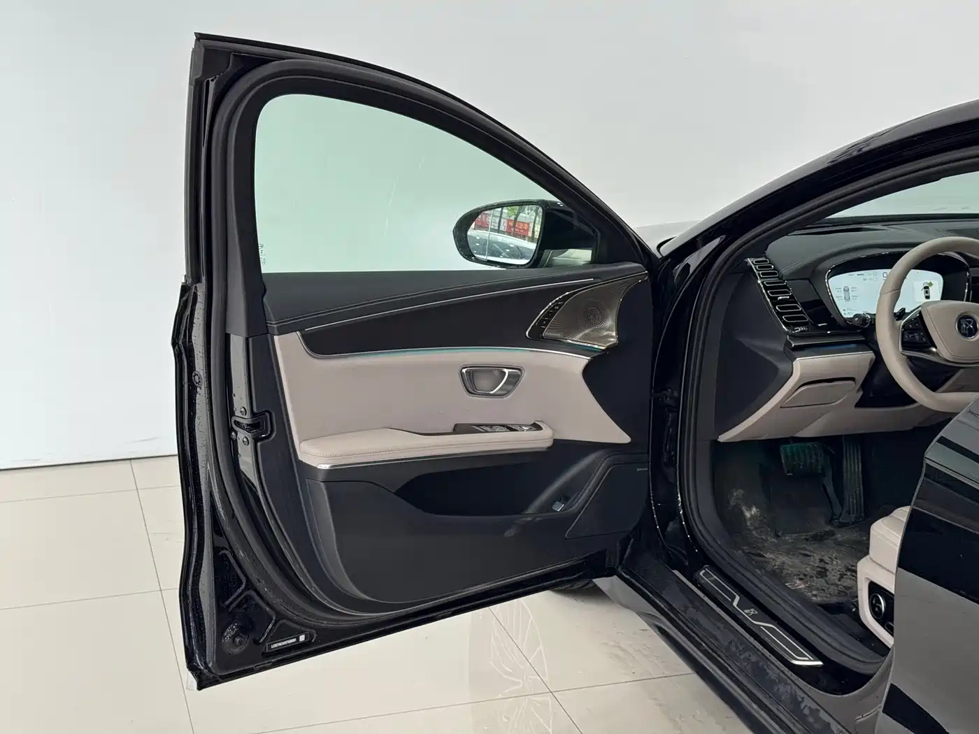 BYD Han 2025 2025 DM-i Smart Driving Edition 125KM LiDAR Flagship