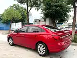Фото 8 - Roewe i5