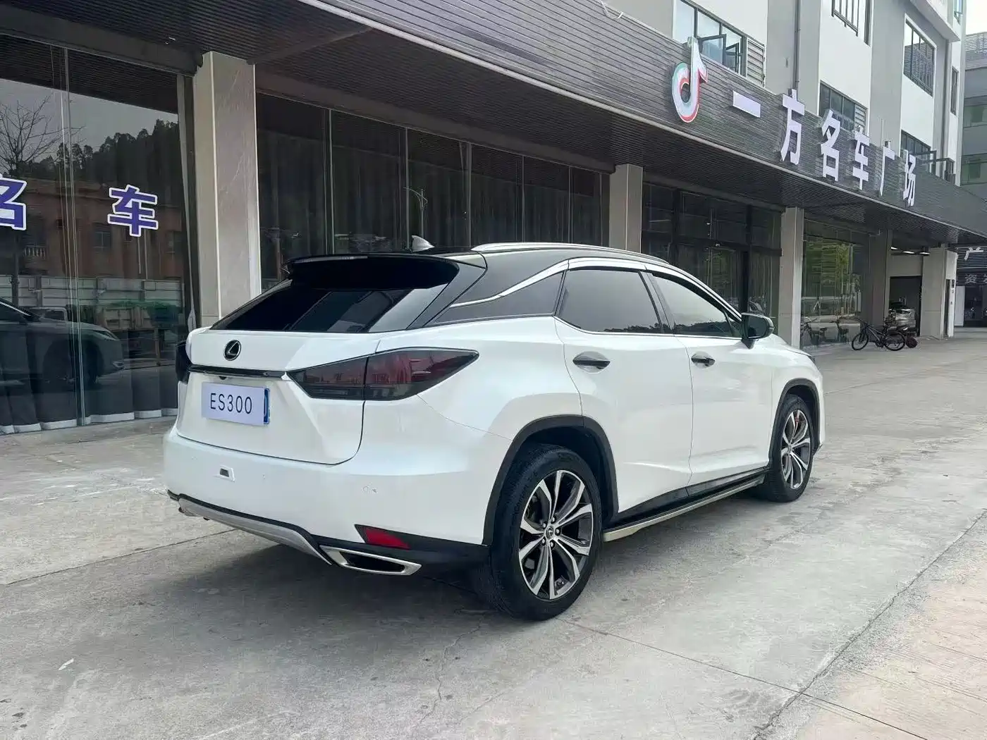 Lexus RX 2020 Facelift 300 AWD Elegance Edition фото 7