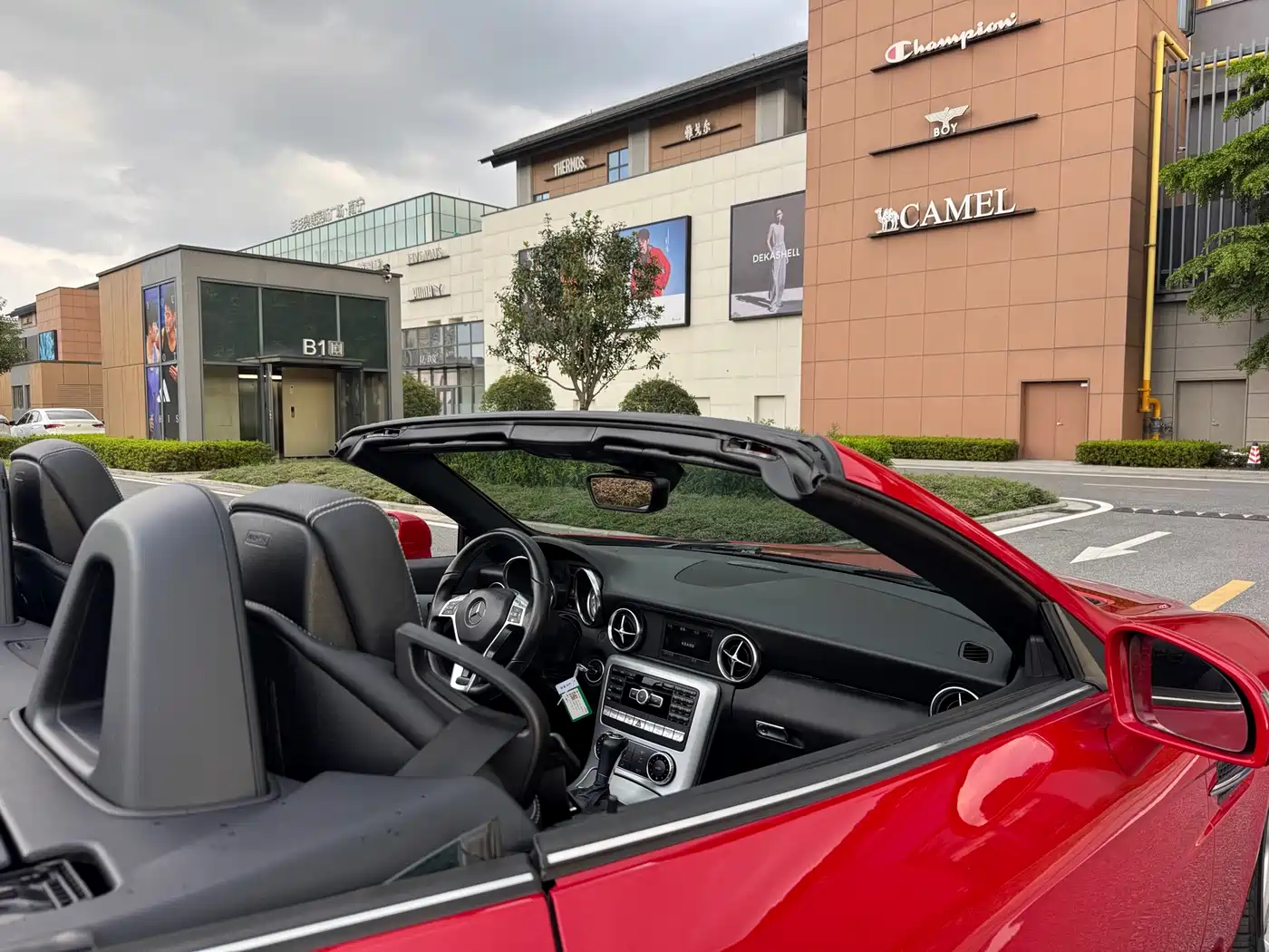 Mercedes-Benz SLK-Class 2011 SLK 200 Fashion фото 7