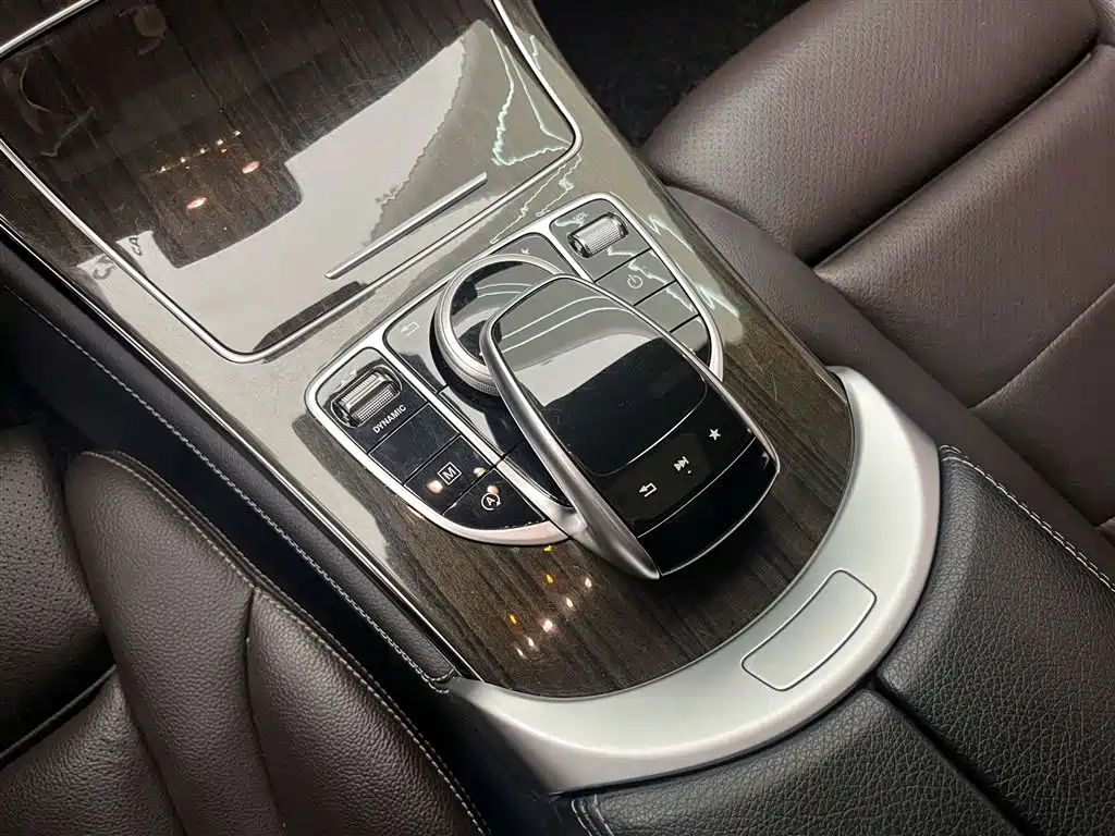 Mercedes-Benz GLC 2017 GLC 260 4MATIC Luxury фото 15