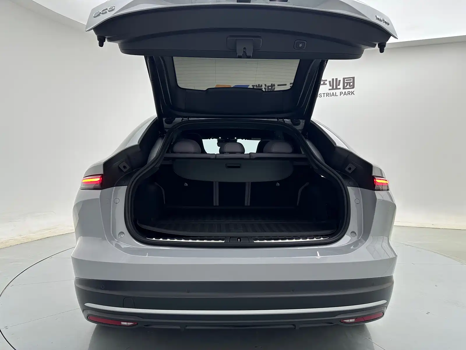 Фото 8 - NIO EC6