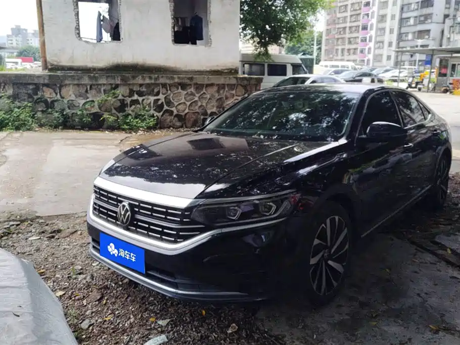Volkswagen Passat 2022 330TSI Luxury Edition