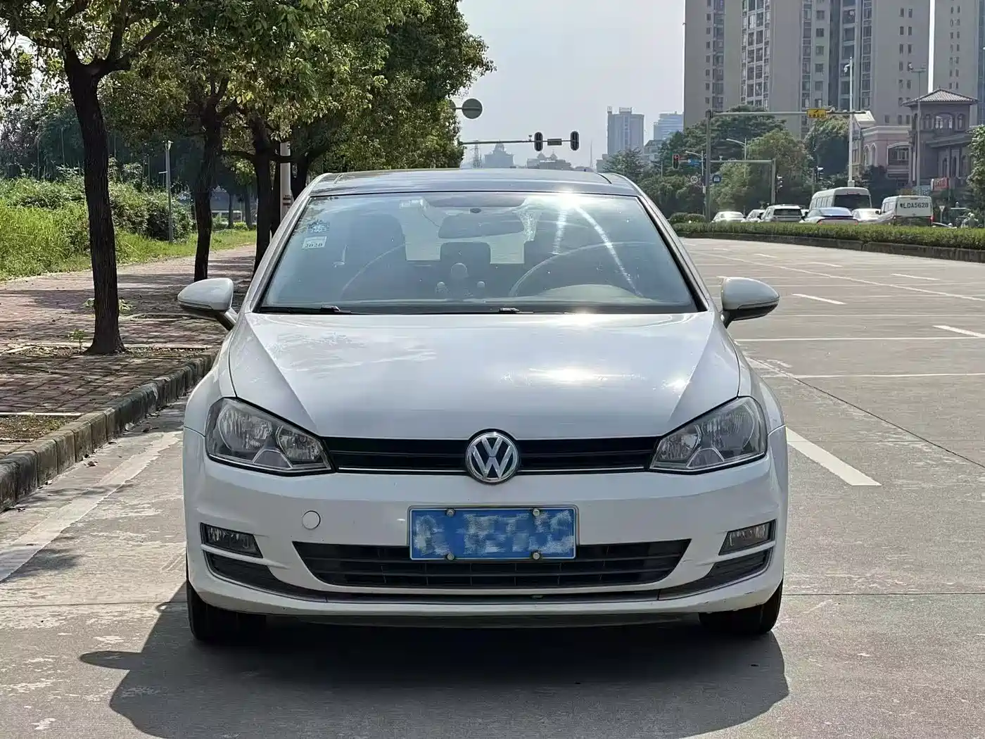 Volkswagen Golf 2016 1.6L Automatic Comfort фото 2