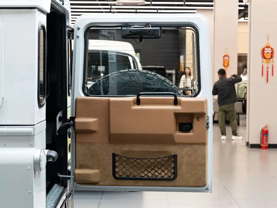 Land Rover Defender 2010 Ice·Fire Limited Edition фото 18