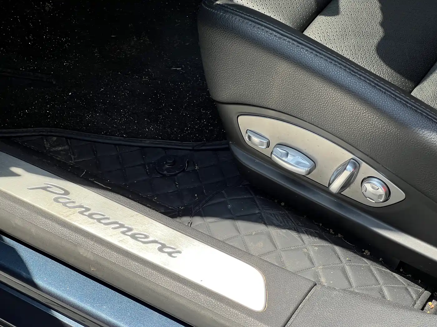 Porsche Panamera 2014 Panamera 3.0T фото 22