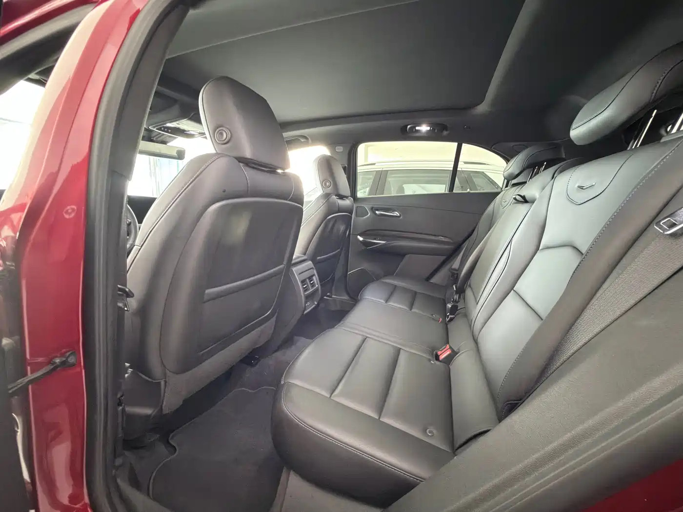 Cadillac XT4 2024 28T 4WD Luxury Edition фото 7