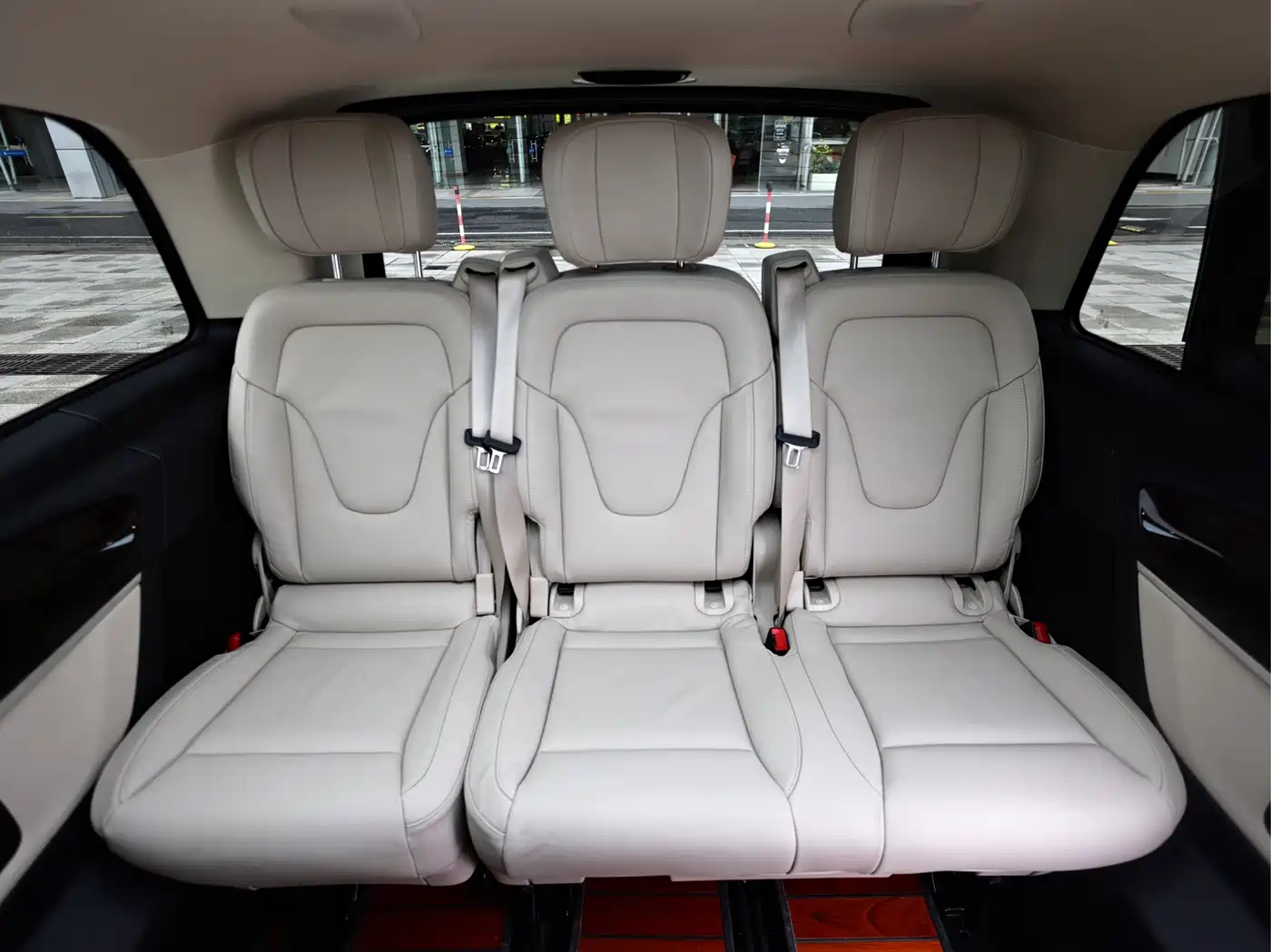 Фото 20 - Mercedes-Benz V-Class