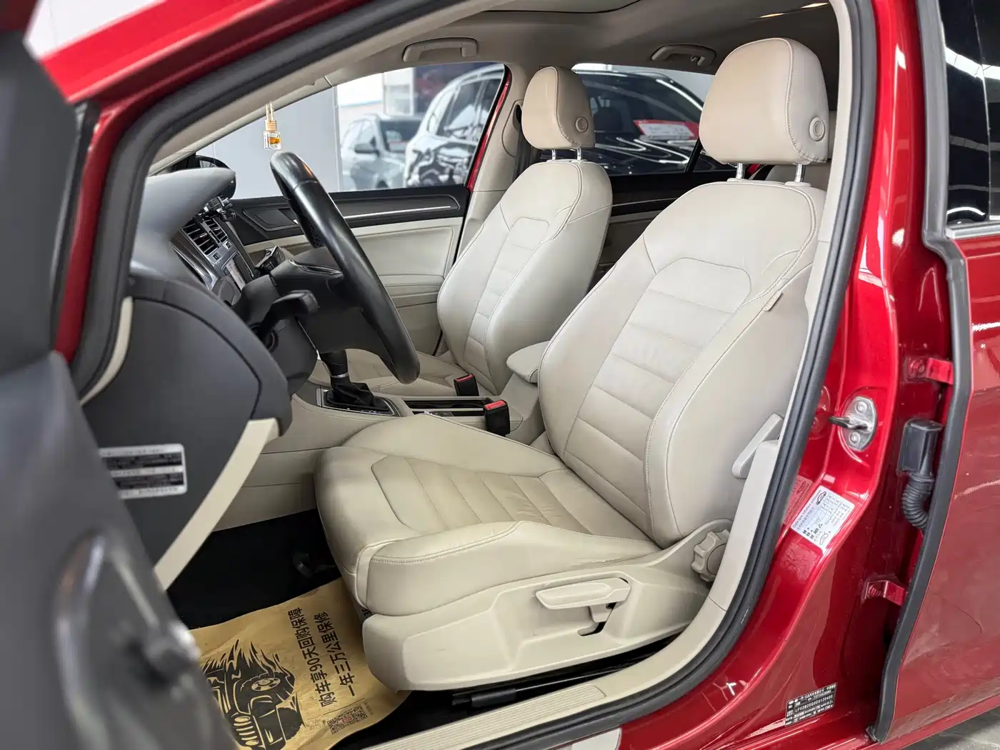 Volkswagen Golf 2015 1.4TSI Automatic Luxury фото 12