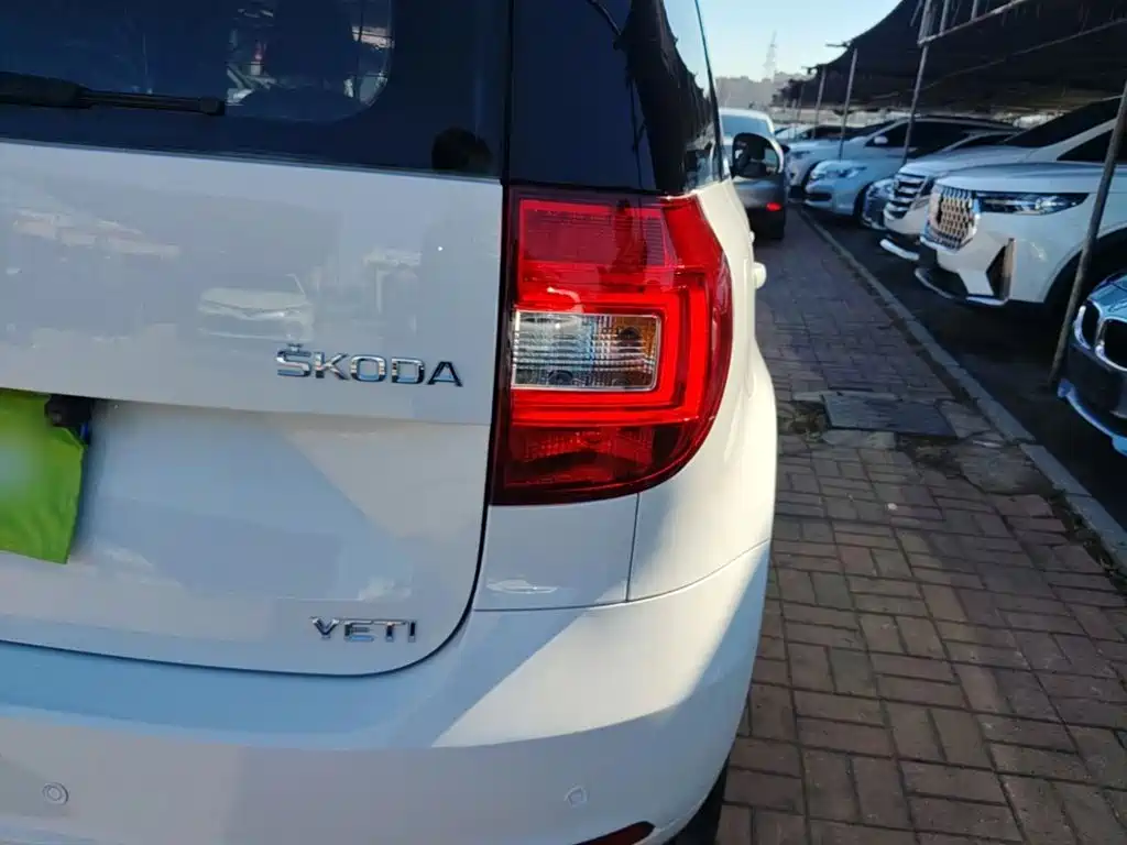 Photo 8 - Škoda Yeti