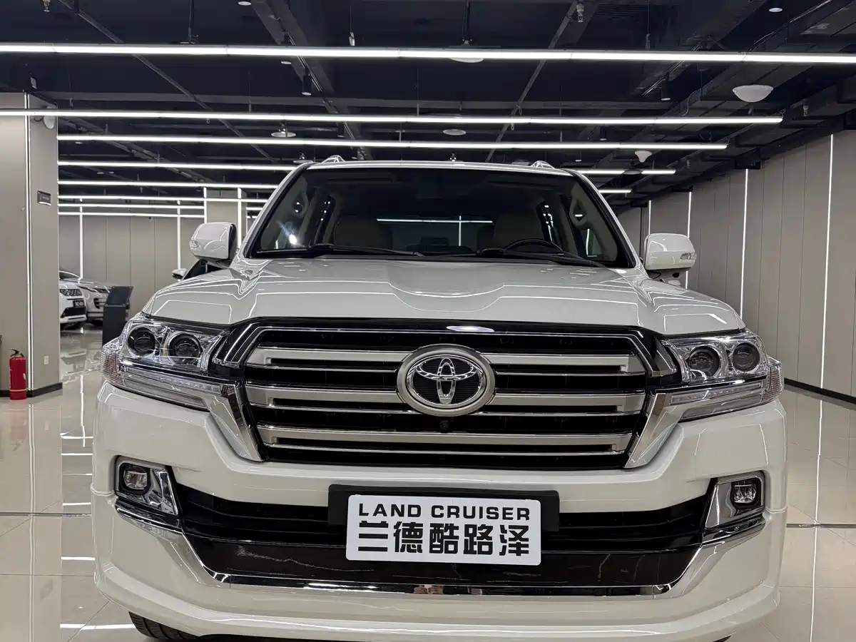 Toyota Land Cruiser (Import) 2015 2015 4.0L V6 Middle East Limited Edition